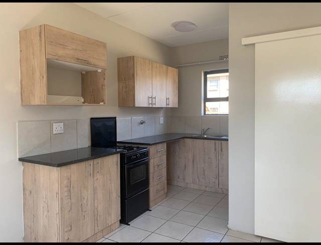 2 BEDROOM PROPERTY TO RENT IN KENLEAF